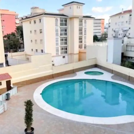 Apartamento Cerca Agp, Céntrico, Piscinas , Playa, Confortable Torremolinos